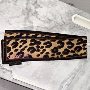 Louis Vuitton Twilly